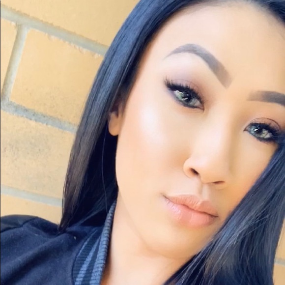 Meet your Posher, Amber - Picture 1 of 1